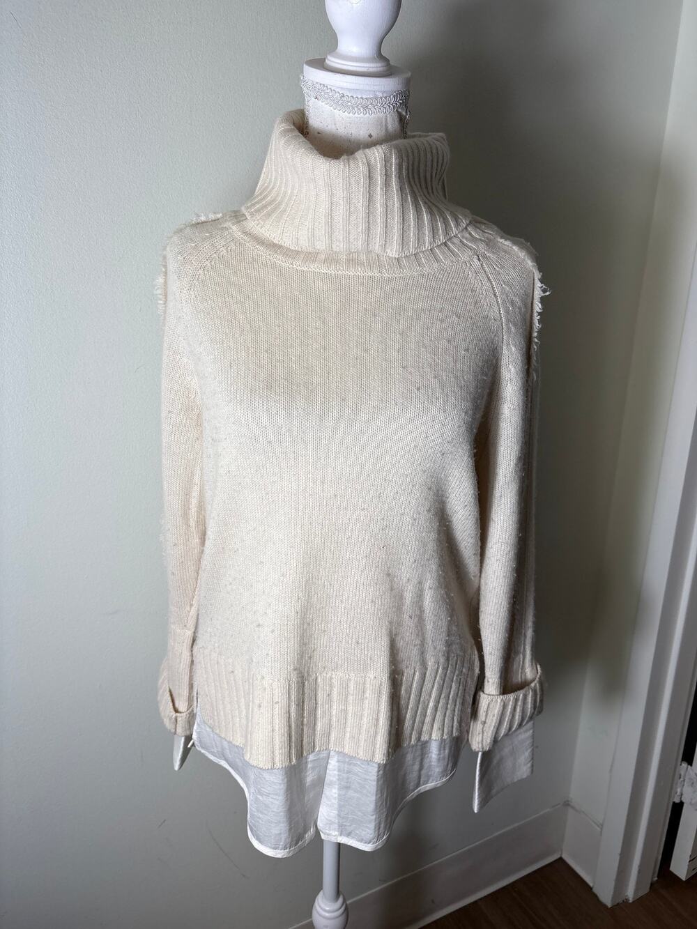 Brochu Walker Cream Ribbed Sweater Over Shirt Turtleneck Sz XS